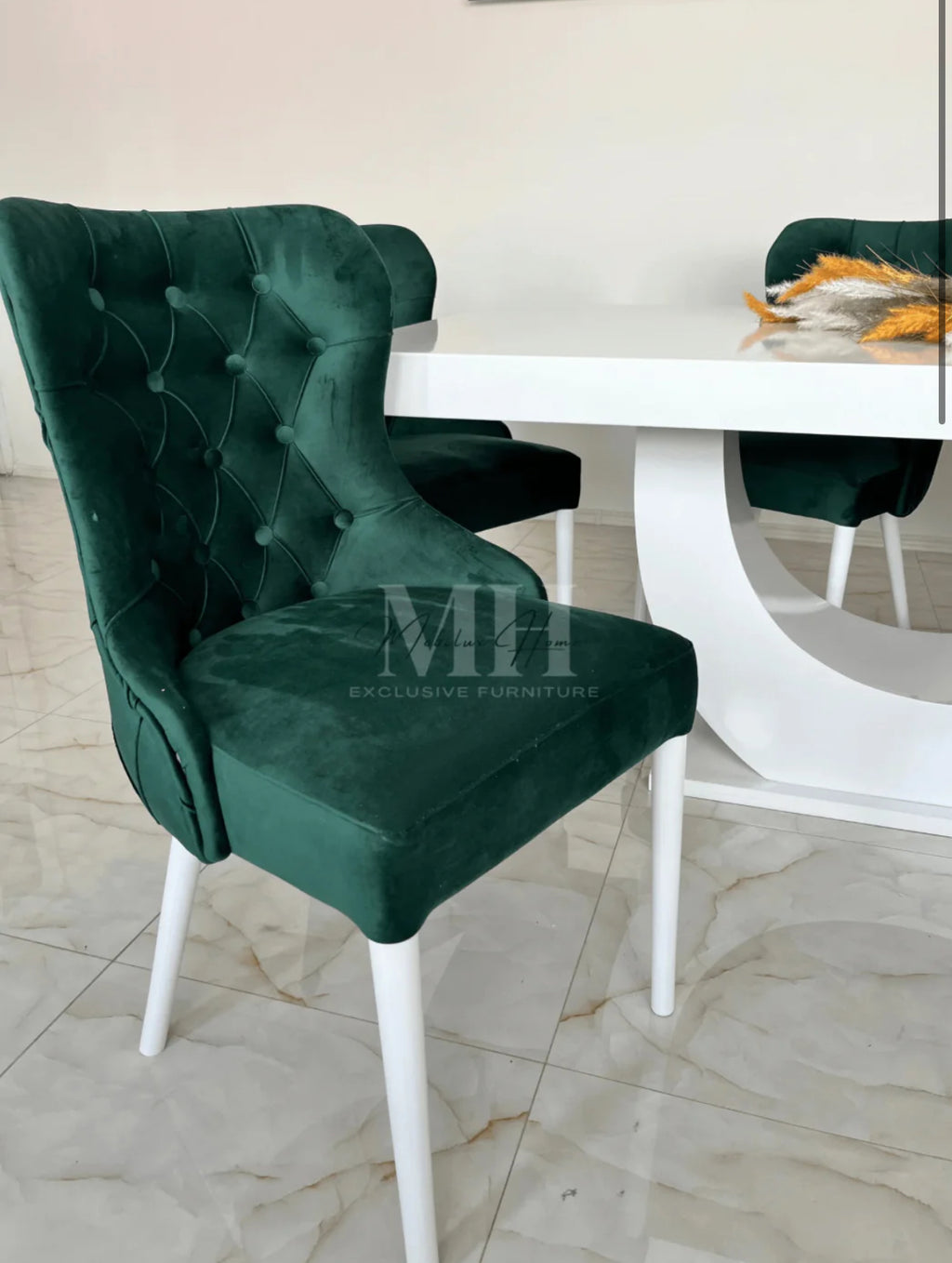 Set masă LV + 12 scaune Chicago - 8000 Lei
