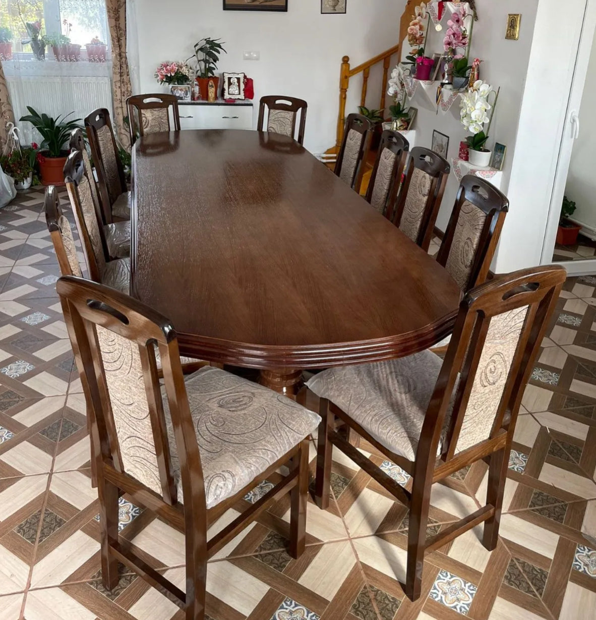 Set Masă și 12 Scaune, Lemn Masiv, nuanță NUC
