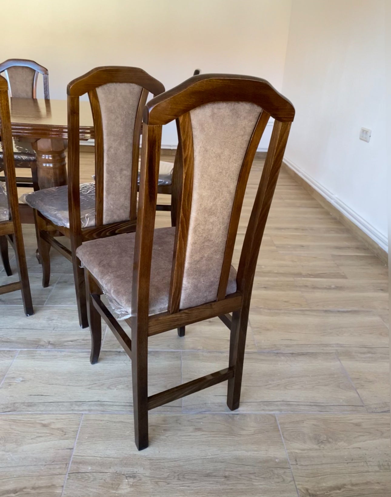 Set Masă și 12 Scaune, Lemn Masiv, Cairo nuanță Nuc